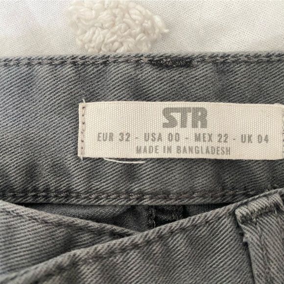 Stradivarius grey cargo pants - Picture 2 of 3